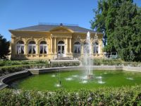 Cafe Fontana uprostřed Smetanových sadů v Olomouci hostila v červnu 2015 výstavu Poznej světové dědictví UNESCO (13. ročník)