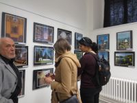 Na fotografie slovenských památek se přišly podívat i zástupkyně partnerské Rhétské dráhy ze Švýcarska