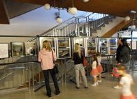 Vstupní prostory Domu kultury v Teplicích s výstavou Poznej světové dědictví UNESCO (květen 2015)